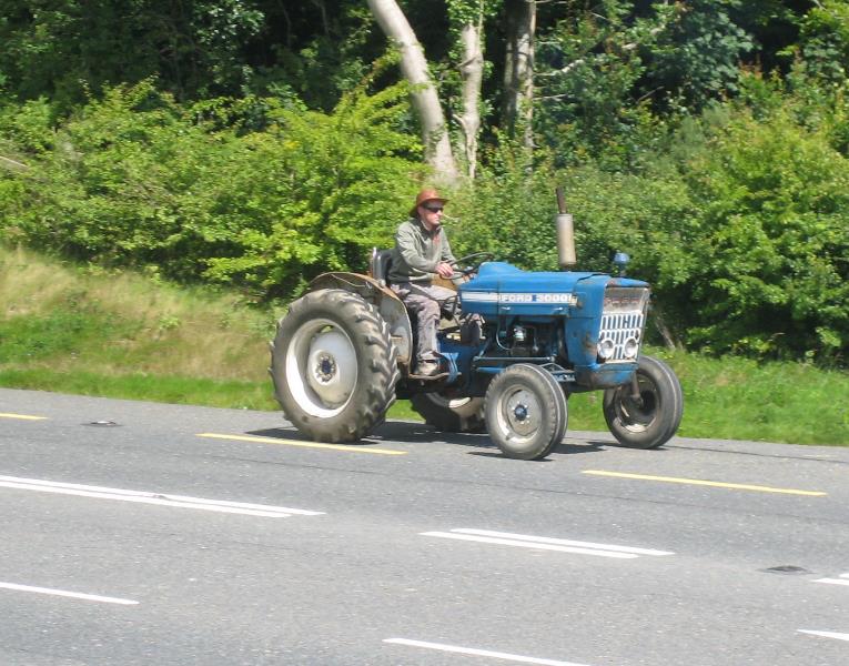 ../Images/Vintage tractor Run 2007- 34.jpg